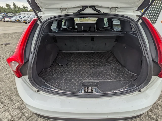 Personenauto volvo, v60 2.0 d4 nordic+, wit, bouwjaar 2016 - afbeelding 20 van  41
