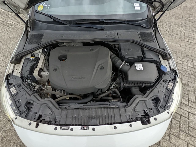 Personenauto volvo, v60 2.0 d4 nordic+, wit, bouwjaar 2016 - afbeelding 24 van  41