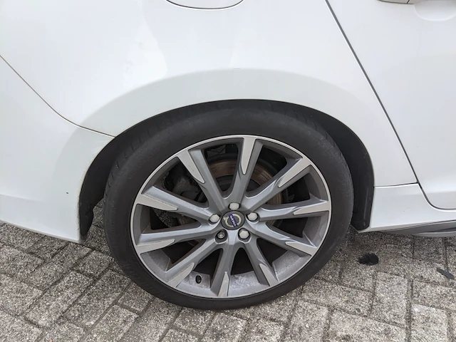 Personenauto volvo, v60 2.0 d4 nordic+, wit, bouwjaar 2016 - afbeelding 32 van  41