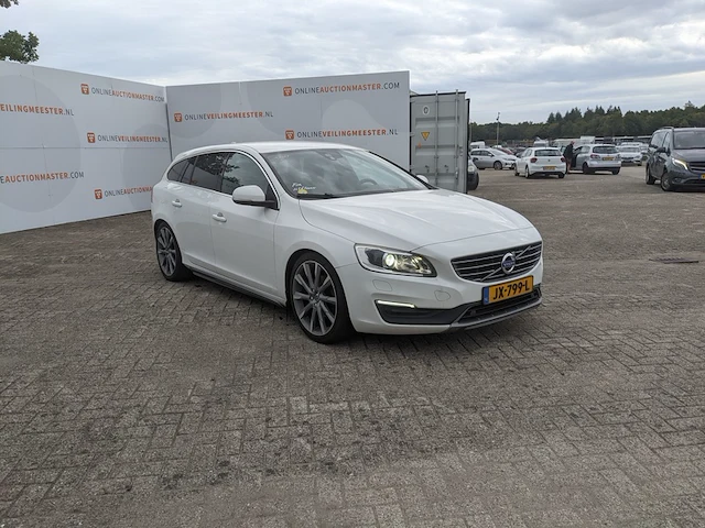 Personenauto volvo, v60 2.0 d4 nordic+, wit, bouwjaar 2016 - afbeelding 23 van  41