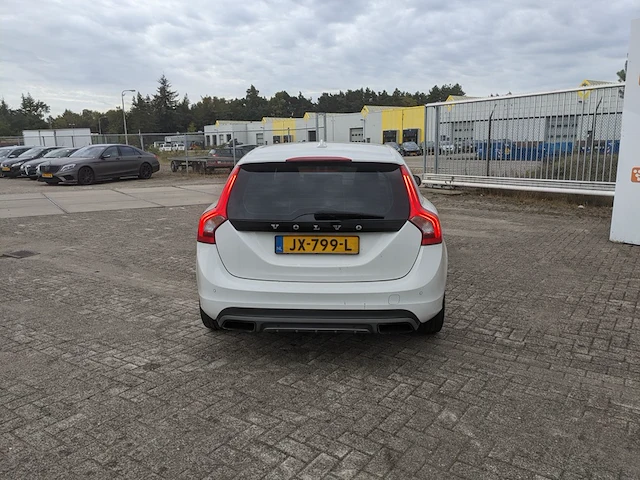 Personenauto volvo, v60 2.0 d4 nordic+, wit, bouwjaar 2016 - afbeelding 38 van  41