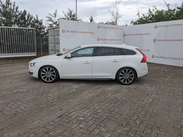 Personenauto volvo, v60 2.0 d4 nordic+, wit, bouwjaar 2016 - afbeelding 40 van  41