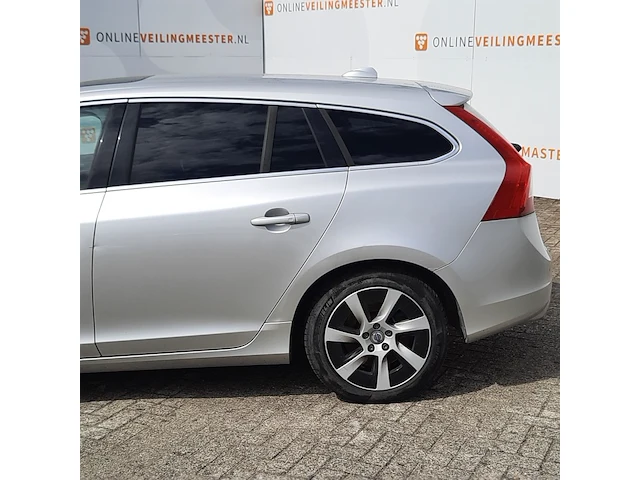 Personenauto volvo, v60 2.4 d6 twin engine r-design, bouwjaar 2015 - afbeelding 56 van  66