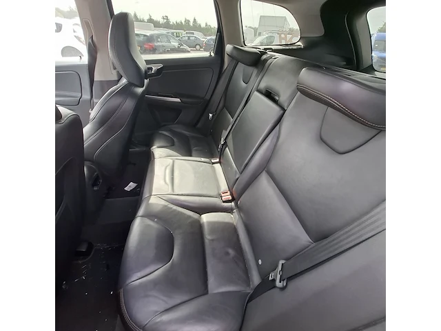 Personenauto volvo, xc60 2.0 d3 fwd ocean race, 2016 - afbeelding 20 van  47