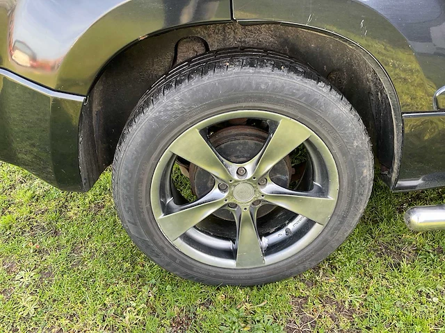 Personenauto - afbeelding 3 van  39