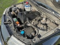 Personenauto - afbeelding 8 van  39