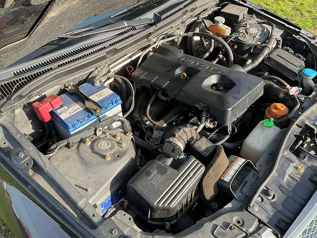 Personenauto - afbeelding 9 van  39