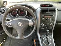 Personenauto - afbeelding 17 van  39