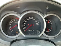 Personenauto - afbeelding 18 van  39