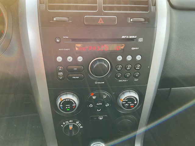 Personenauto - afbeelding 20 van  39