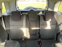Personenauto - afbeelding 26 van  39