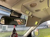 Personenauto - afbeelding 7 van  37