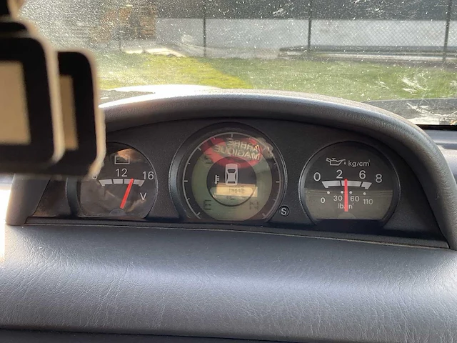 Personenauto - afbeelding 10 van  37
