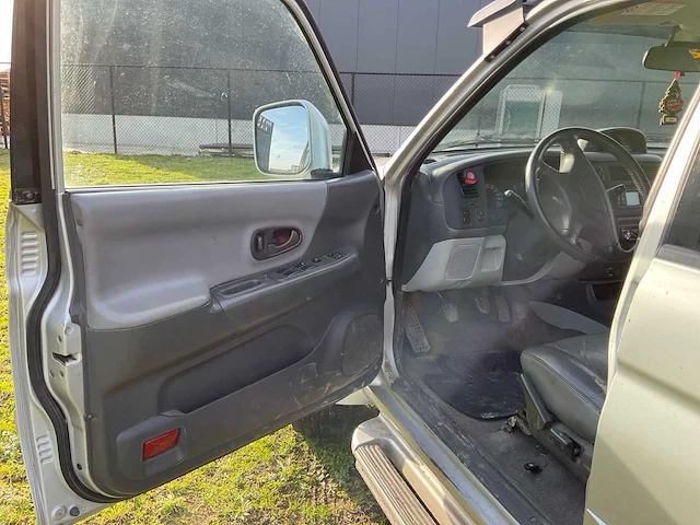 Personenauto - afbeelding 18 van  37