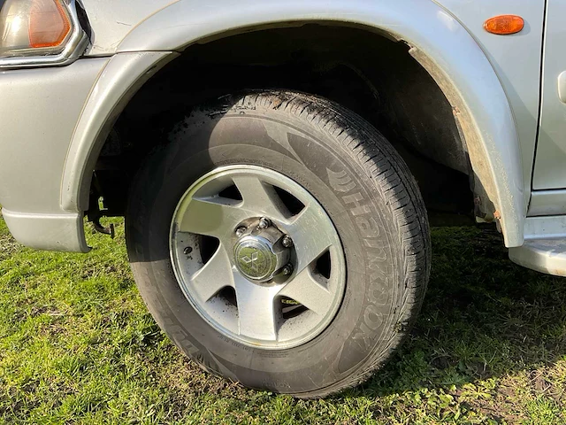 Personenauto - afbeelding 26 van  37