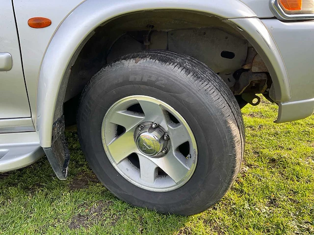 Personenauto - afbeelding 27 van  37