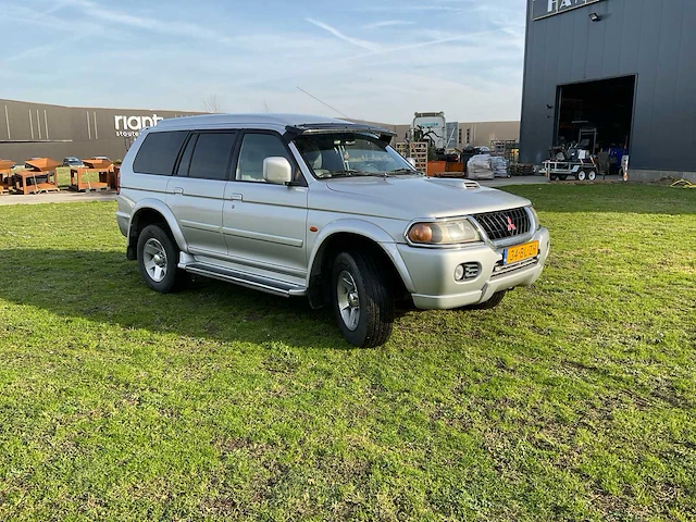 Personenauto - afbeelding 23 van  37