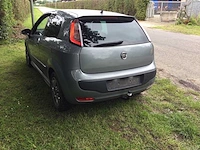 Personenauto - afbeelding 10 van  18
