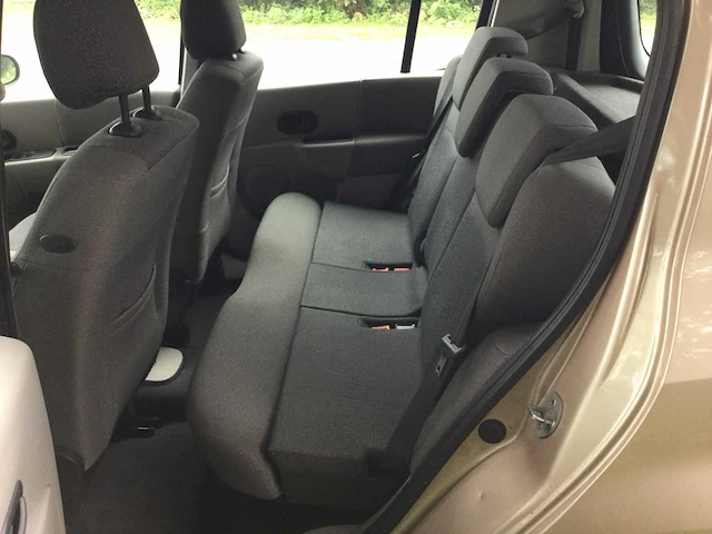 Personenauto - afbeelding 13 van  17