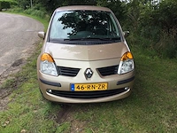 Personenauto - afbeelding 4 van  17