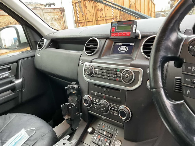 Personenauto - afbeelding 12 van  19
