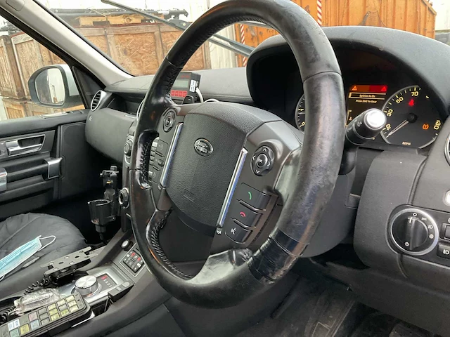 Personenauto - afbeelding 15 van  19