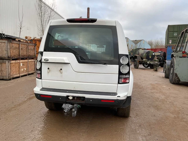 Personenauto - afbeelding 6 van  19