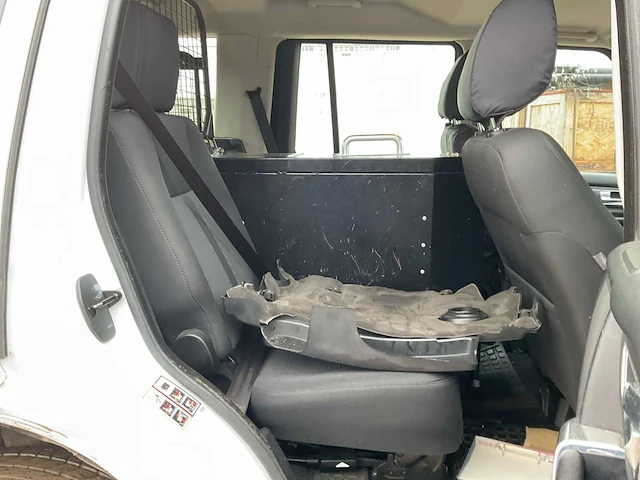 Personenauto - afbeelding 9 van  19