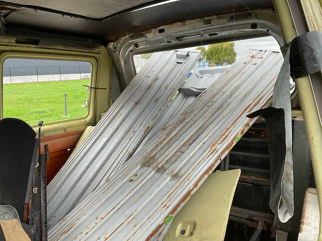 Personenauto - afbeelding 3 van  15