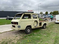 Personenauto - afbeelding 1 van  15