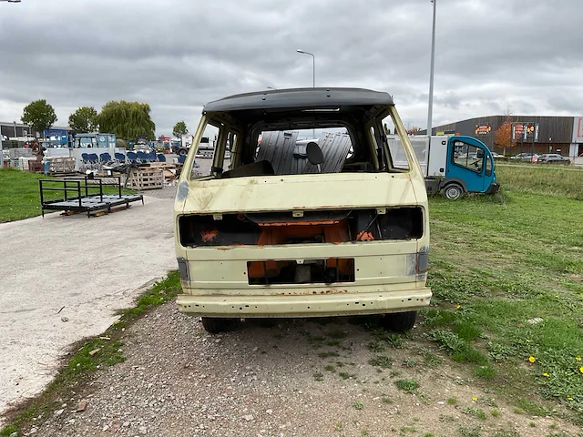 Personenauto - afbeelding 9 van  15
