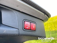 Personenauto - afbeelding 15 van  36