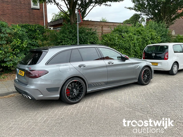 Personenauto - afbeelding 12 van  36