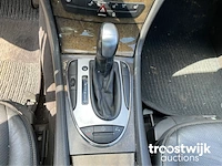 Personenauto - afbeelding 6 van  24