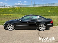 Personenauto - afbeelding 12 van  24