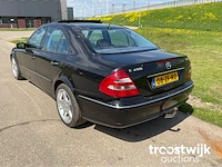 Personenauto - afbeelding 18 van  24
