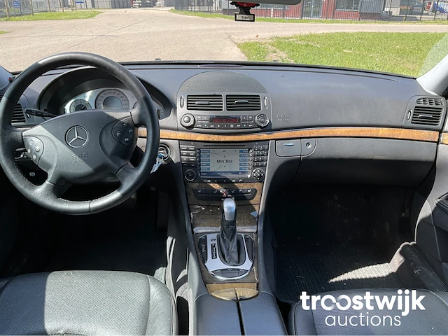 Personenauto - afbeelding 23 van  24