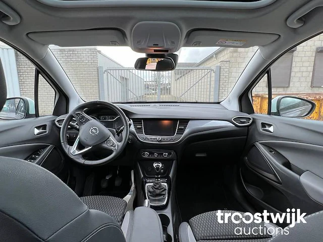 Personenauto - afbeelding 5 van  28