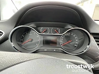 Personenauto - afbeelding 7 van  28