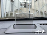 Personenauto - afbeelding 8 van  28