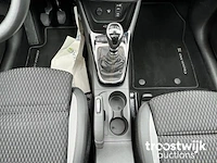 Personenauto - afbeelding 14 van  28