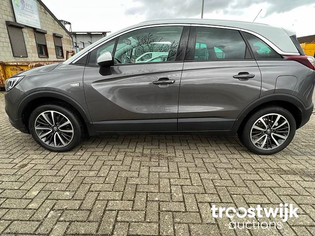 Personenauto - afbeelding 12 van  28