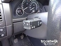 Personenauto - afbeelding 6 van  30