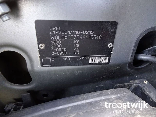 Personenauto - afbeelding 9 van  30