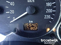 Personenauto - afbeelding 13 van  30