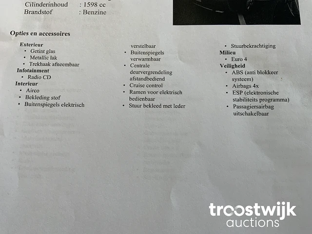 Personenauto - afbeelding 15 van  30