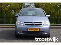 Personenauto - afbeelding 25 van  30