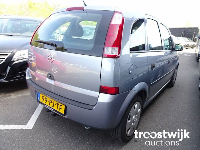Personenauto - afbeelding 27 van  30