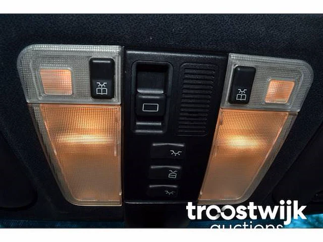 Personenauto - afbeelding 13 van  50