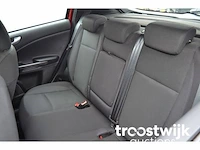 Personenauto - afbeelding 25 van  39